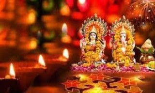 आज यमपञ्चकको तेस्रो दिनः साँझ ऐश्वर्य, धनधान्य र सम्पन्नताकी देवी लक्ष्मीको पूजा आराधना गरी मनाईदै,