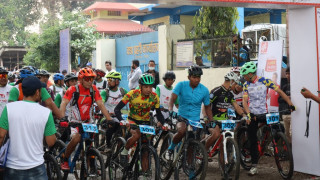 प्रचण्डद्वारा ‘प्रज्ञा स्मृति भरतपुर साइक्लिङ म्याराथन – २०७८’को उद्धघाटन