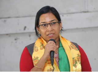 मेयर दाहाल  : छिटै भूमिहिन सुकुम्बासीलाई लालपुर्जा वितरण गरिन्छ