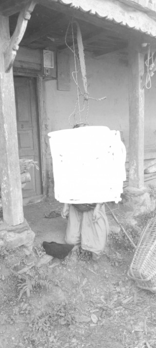 देवघाटमा ६५ वर्षिय महिला आफ्नै घरमा झुन्डिएको अवस्थामा फेला