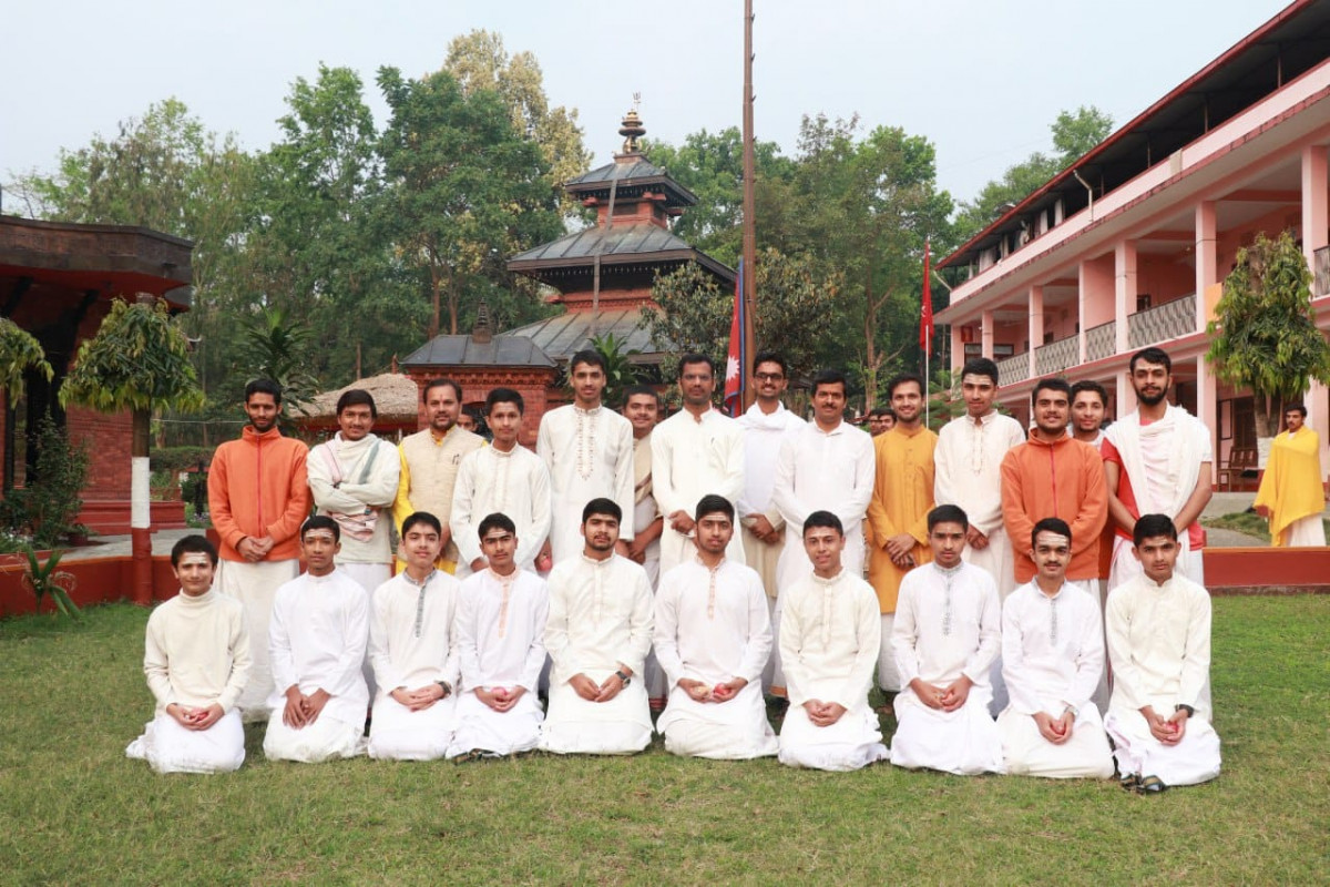 mahes-asram-devghat2.jpg