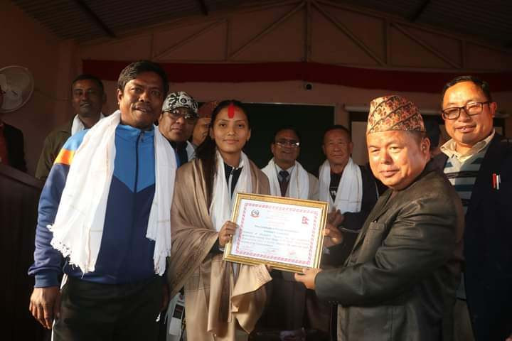 देवघाट गाउँपालिकाद्वारा ७ औं दक्षिण एसियाली कराँते प्रतियोगितामा  स्वर्ण पदक बिजेता पार्वती गुरुङलाई सम्मान