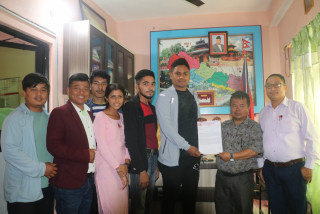 नैतिक शिक्षा विषयलाई समावेशको माग राख्दै नेपाल विद्यार्थी संघ देवघाटद्वारा गाउँपालिकालाई ज्ञापनपत्र