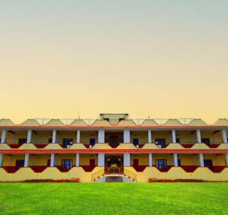 अनुमति नै नलिइ विद्यार्थी भर्ना गर्दै लिटिल फ्लावर स्कूल