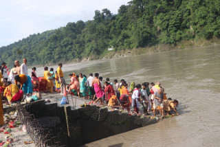 श्रावणको दोस्रो सोमबार पनि देवघाटमा किन कम भित्रीए भक्तजन...