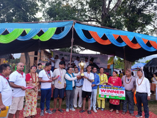 सेन्ट्रल कलेज प्रथम देवपुर फुटबल प्रतियोगिताको उपाधी ढोडेनी फुटबल क्लवलाई