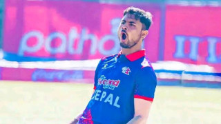 एकै खेलमा ५ विकेट लिने र अर्धशतक बनाउने पहिलो खेलाडी बने गुलशन