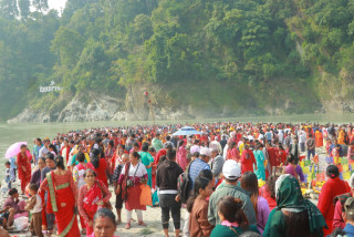 देवघाटमा माघेसङ्क्रान्ति मेलाको अन्तिम तयारी
