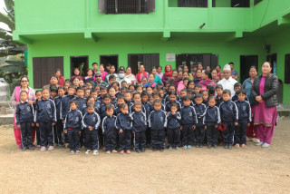 बराह आधारभूत विद्यालयका ८५ जना विद्यार्थीलाई न्यानो कपडा