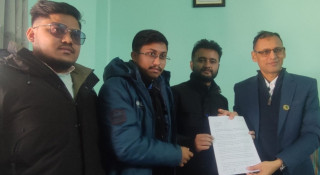 नदी किनारमा फोहोर जलाउनेलाई कारबाही गर्न चितवनको जेन-जी समूहको माग