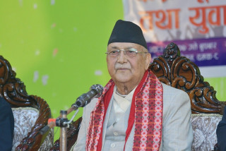 देशको नेतृत्व गर्न खोज्नेसँग ‘पब्लिक डिबेट’ को माग सकारात्मक छ, म तयार छु : ओली