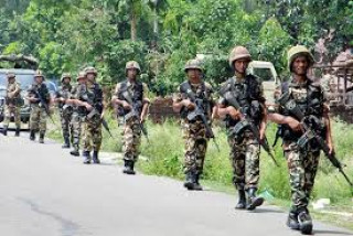 निर्वाचन सुरक्षा : सर्लाहीमा गस्तीमा खटियो सेना